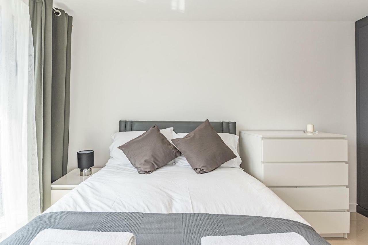 Modern Apartment Canary Wharf ロンドン エクステリア 写真