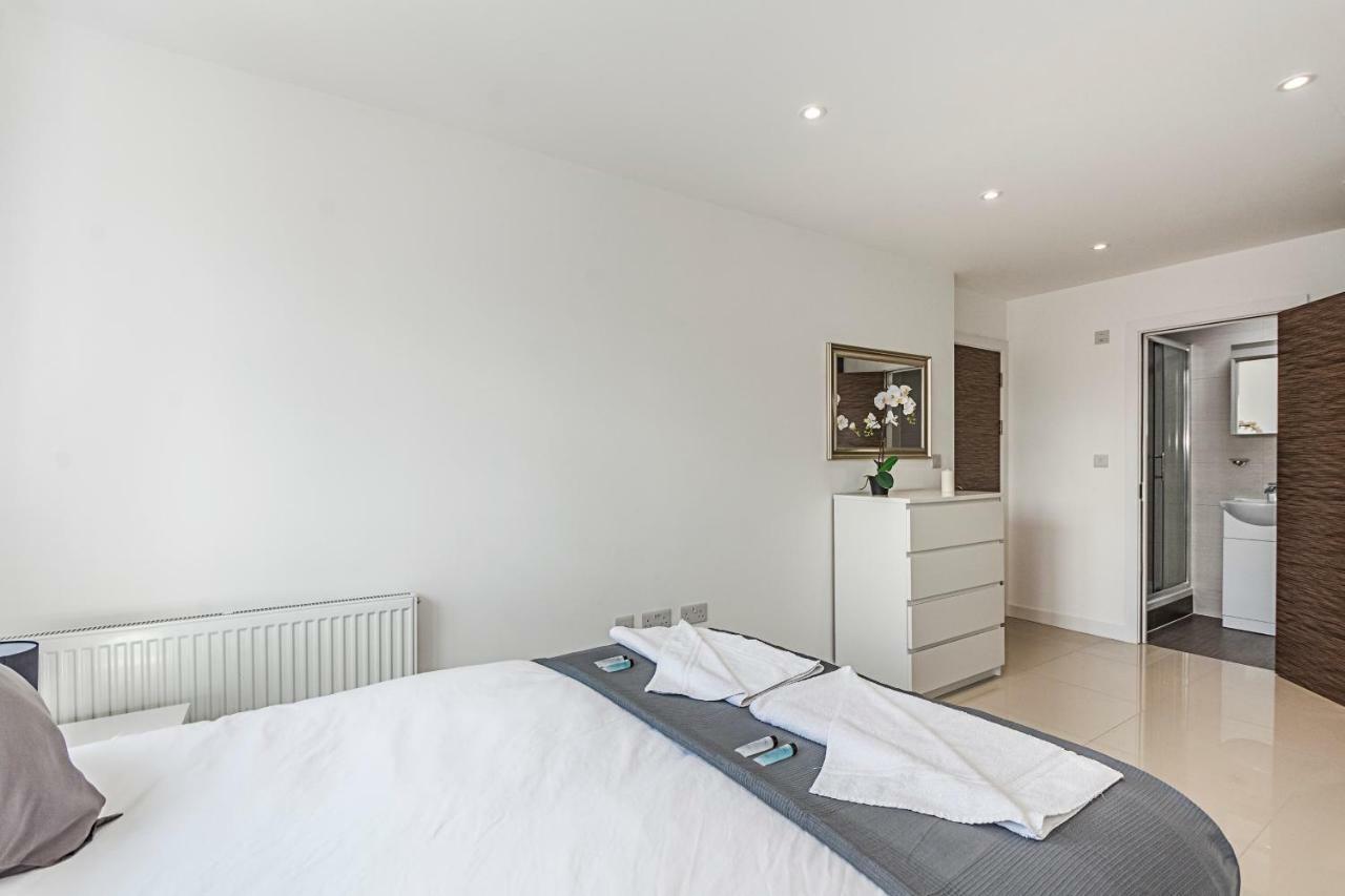 Modern Apartment Canary Wharf ロンドン エクステリア 写真